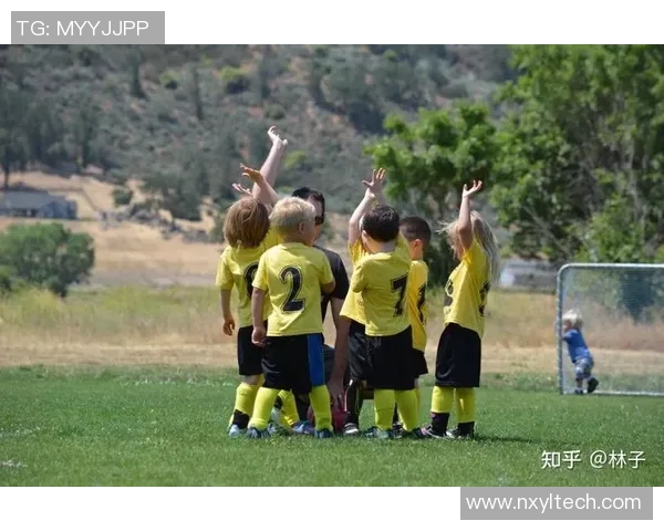 足球明星精彩互动瞬间集锦让你感受球场之外的温暖与友谊